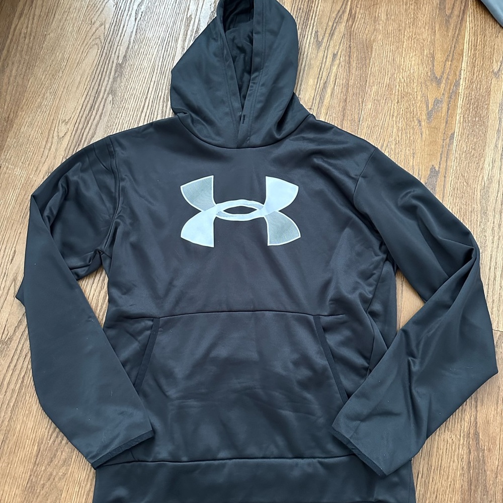 Men’s Under Amour hoodie